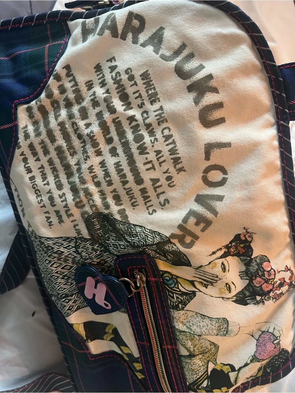 Harajuku Lovers Asian Canvas tote with crossbody strap - Picture 2 of 9